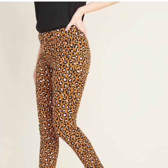 NEW OLD NAVY PIXIE ANKLE WOMENS PANTS ANIMAL SZ 8 GIFT CUTE - Picture 2 of 7